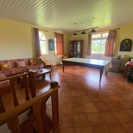 Te Mana Lodge Taravao Екстер'єр фото